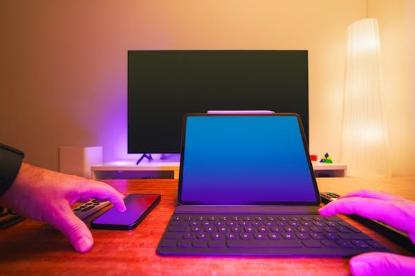 Comment connecter votre PC à la TV sans fil facilement ?